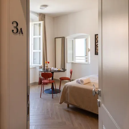 Piac Luxury