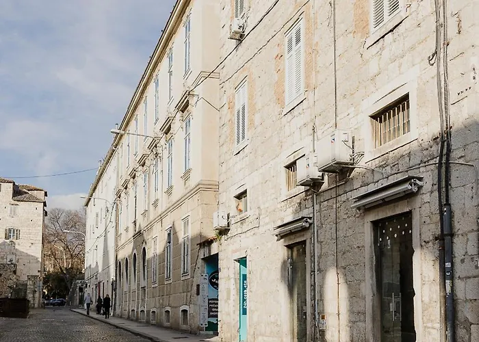 Piac Luxury