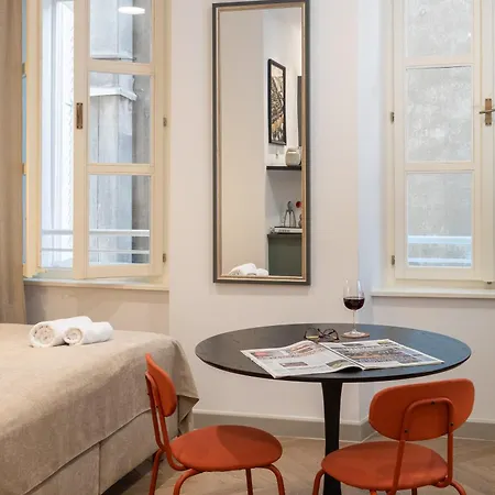 Piac Luxury Apartamento *