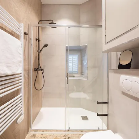 Piac Luxury Split
